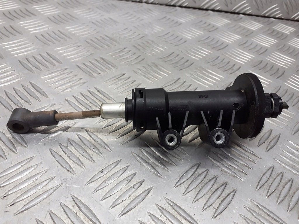 фото №1, Помпа сцепления audi a6 c6 2.4 4f0721401a