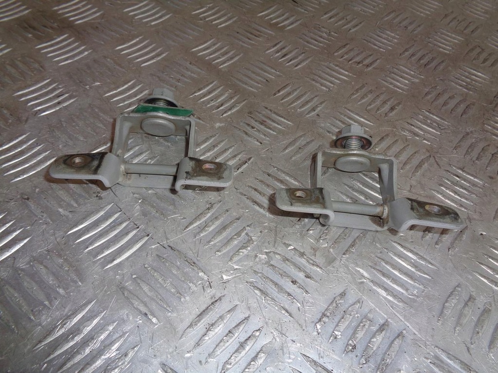 фото №4, Петлі кришки задній задня hyundai i20 ii 5d rys 14-