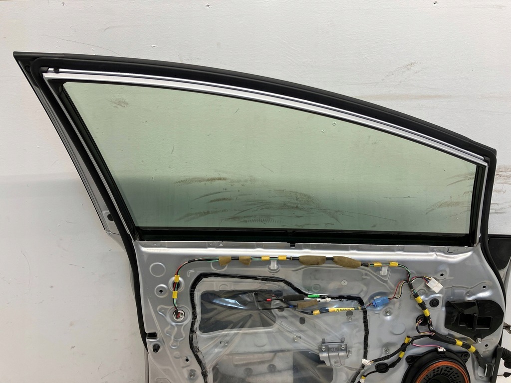 фото №13, Prius iii дверь передние левый перед полный 1f7