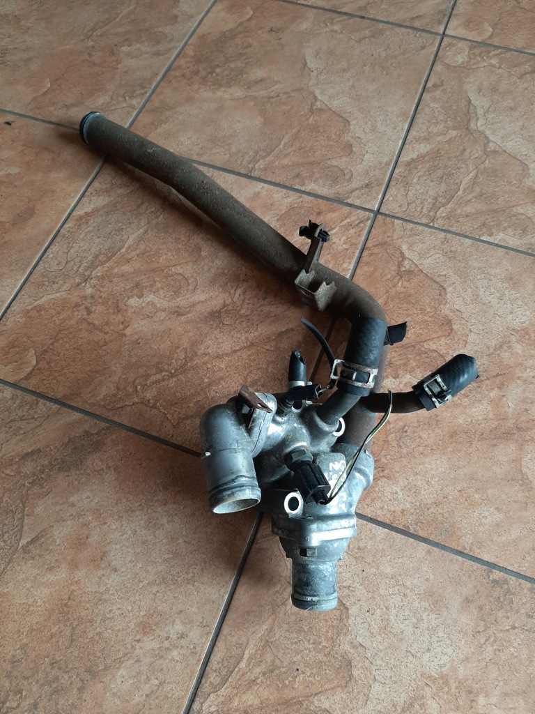 фото №1, Корпус термостата труба galant 2.4 96-02 автоматическая коробка передач