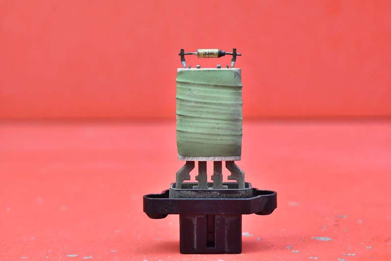 фото №3, Резистор обдув резистор peugeot 1007 06r