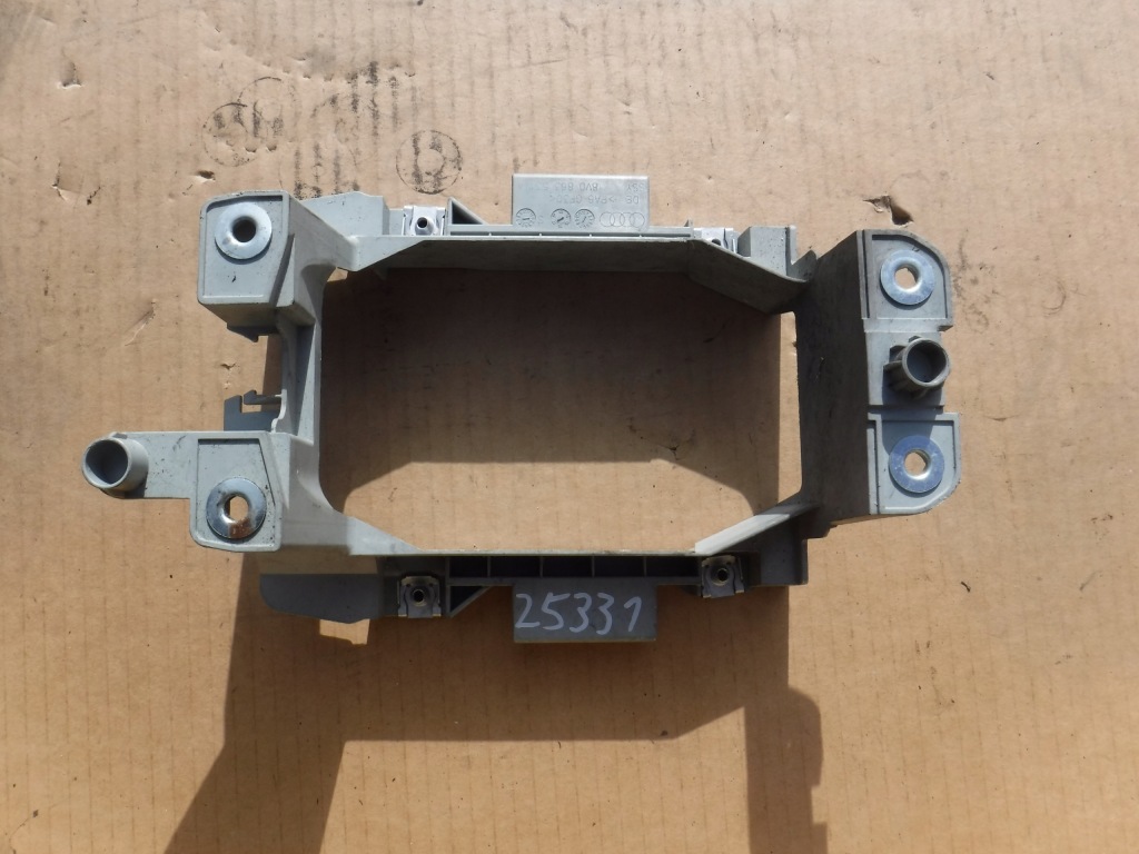 фото №1, Кронштейн тунель audi a3 8v 8v0863531a