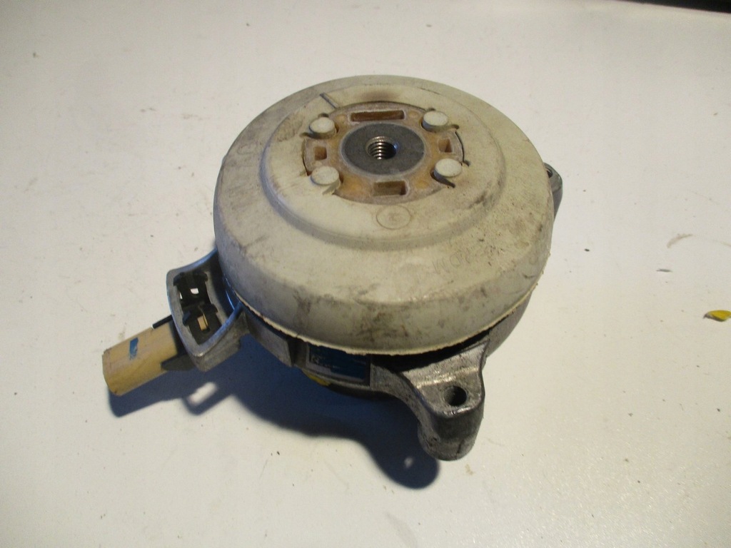 фото №2, Кронштейн кронштейн подушка двигуна 4m0399202e