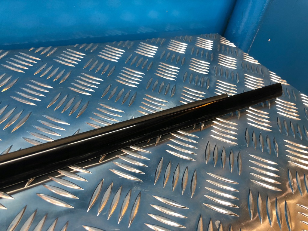 фото №6, Bmw e70 x5 молдинг двері ущільнювач правий задня