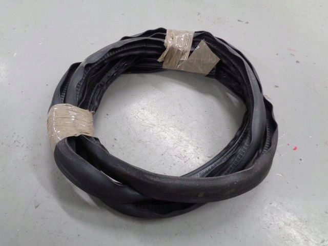 фото №3, Ford ecosport ii 2015 прокладка двері правий перед