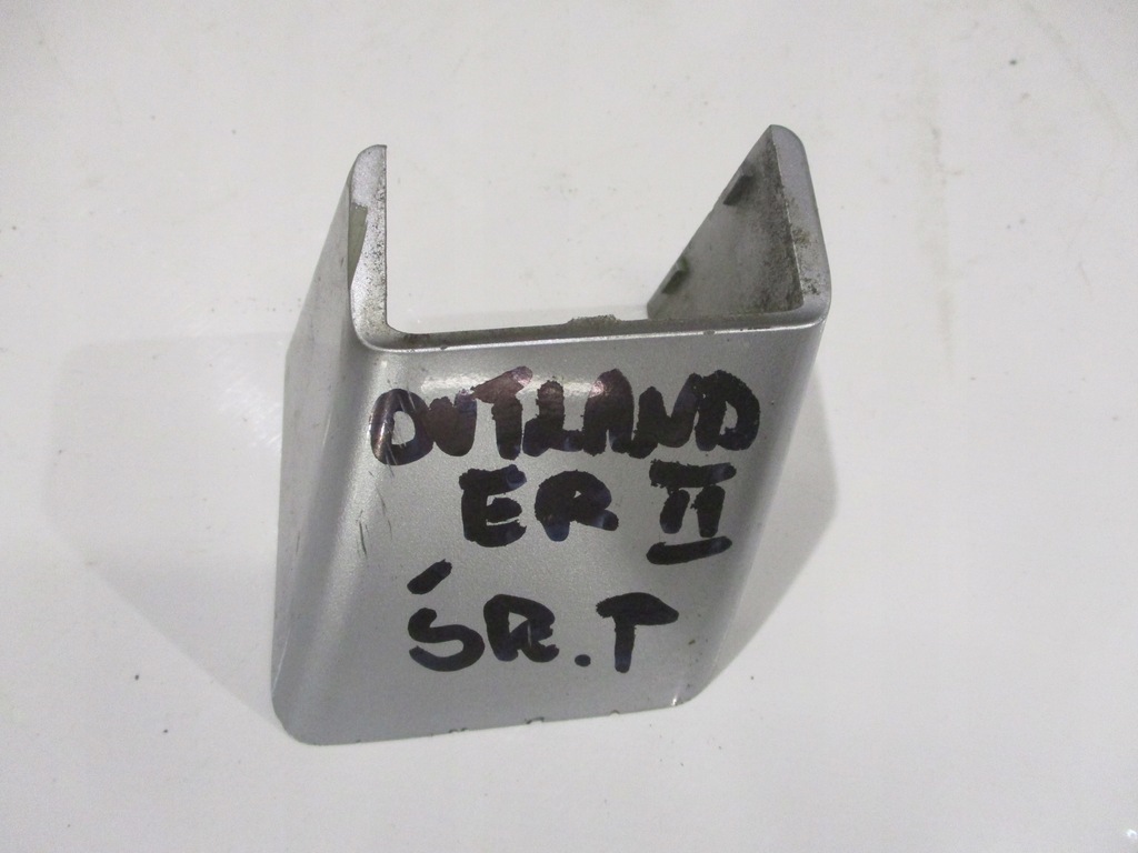 фото №1, Заглушка рейлинг правая средняя правый середина mitsubishi outlander ii