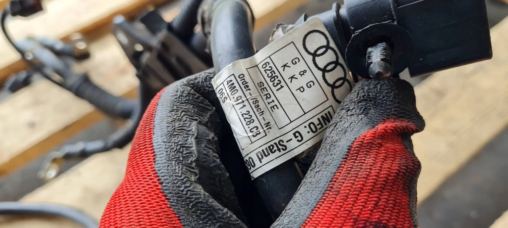 Q7 4m 2 шланг акумулятор стартер 3.0 tdi 4m0971288cb Недорого