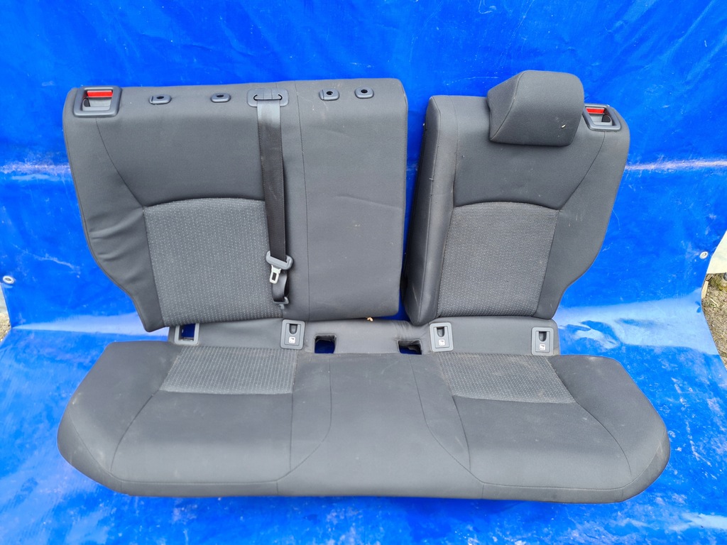 фото №1, Toyota c-hr заднее сиденье задняя