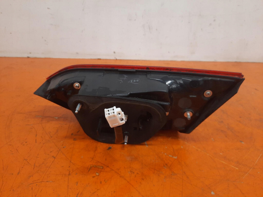 фото №6, Toyota camry viii 17- лампа задняя задняя левая внутренняя