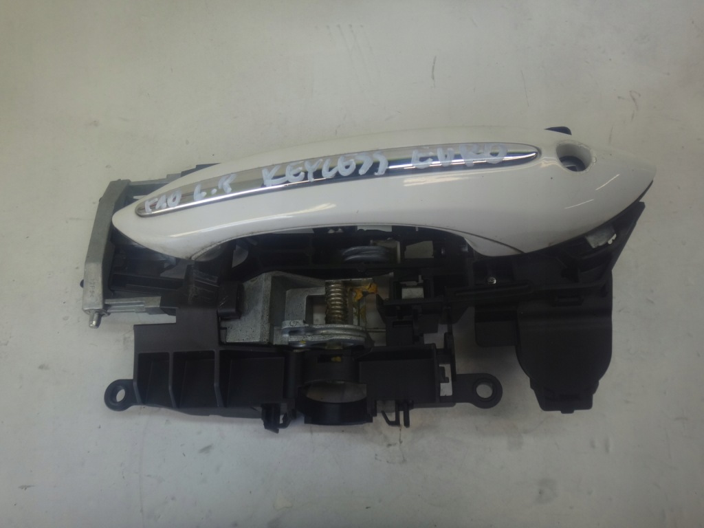 Купить Ручка левая перед передняя bmw f10 f11 f13 f18 keyless a300 alpinweiss
