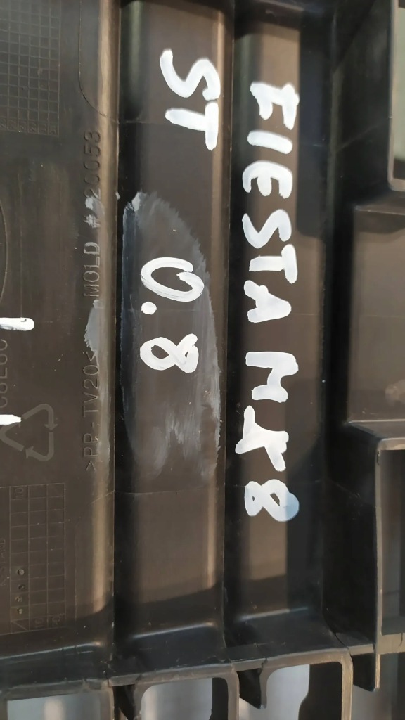 Решётка бампера перед ford fiesta st Цена