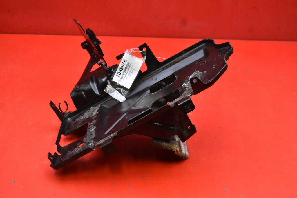 Основание аккумулятор 84221669 opel insignia b 1.6 cdti 136 km 17-20 с Разборки