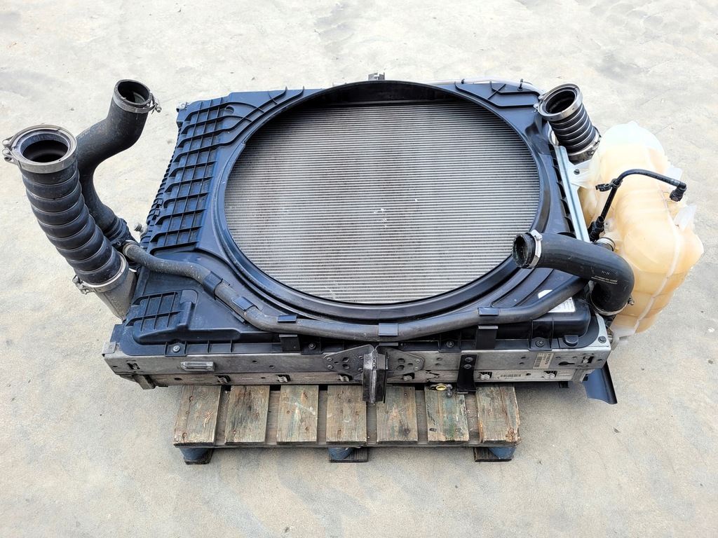 фото №11, Комплект радиатор wody воздуха интеркулер кондиционер туннель volvo fh 4 fh 5