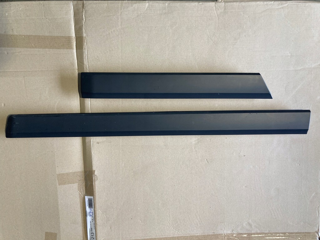 фото №1, Молдинг дверь правая перед задняя vw passat b8 kombi alltrack