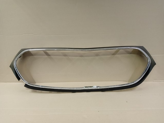 фото №1, Решітка радіатора решітка радіатора решітка радіатора хром рамка mercedes w214 a214 214 e-klasa 24-