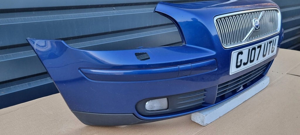 фото №7, Volvo v50 2004- бампер перед оригинал h031