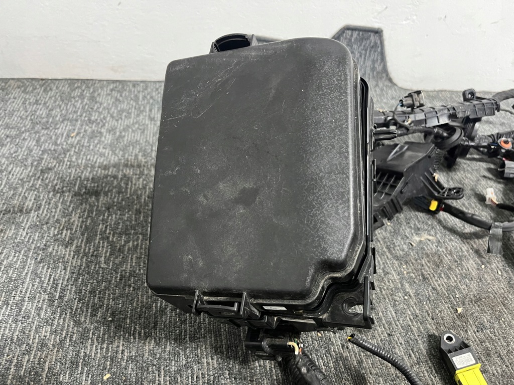 фото №11, Hyundai i40 коробка запобіжників електропроводка оригінал