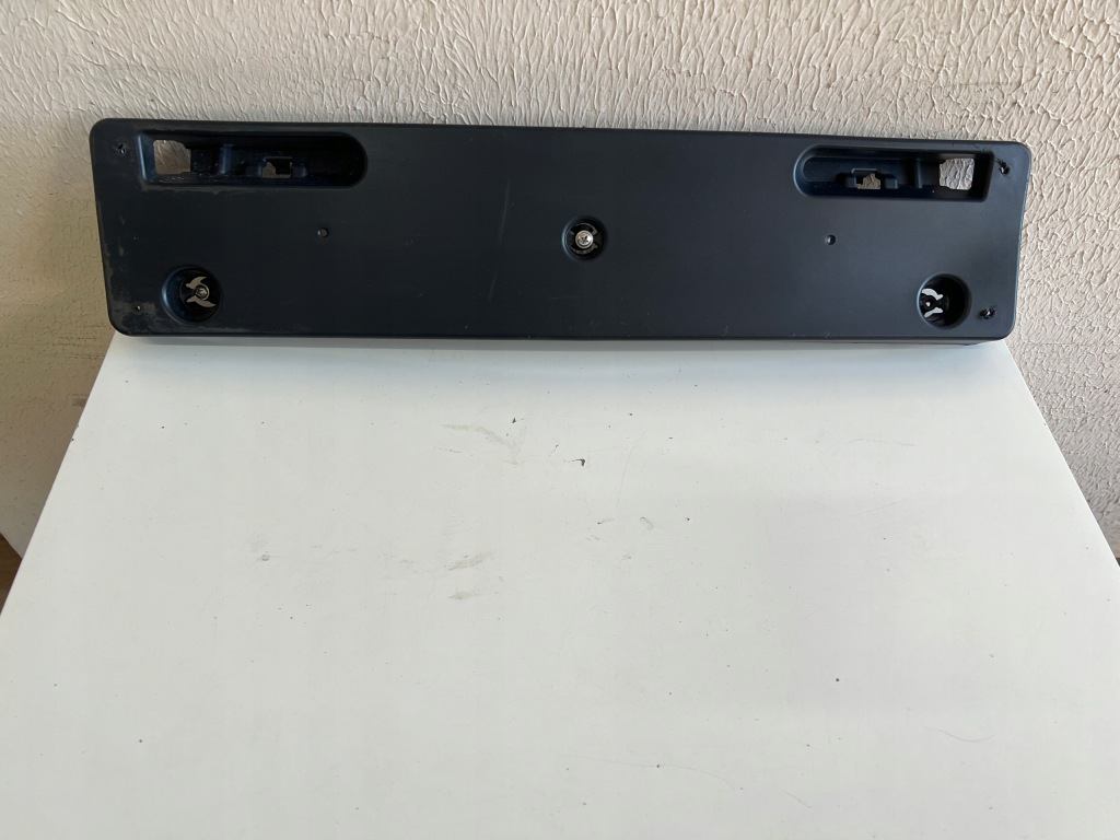 Купити Mercedes gla рестайлінг  amg рамка підкладка кронштейн номерного знака rejest. a1568857200