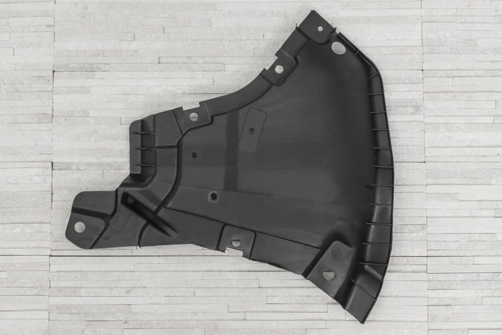 Mercedes c238 16-20 накладка бампера правый  перед Цена