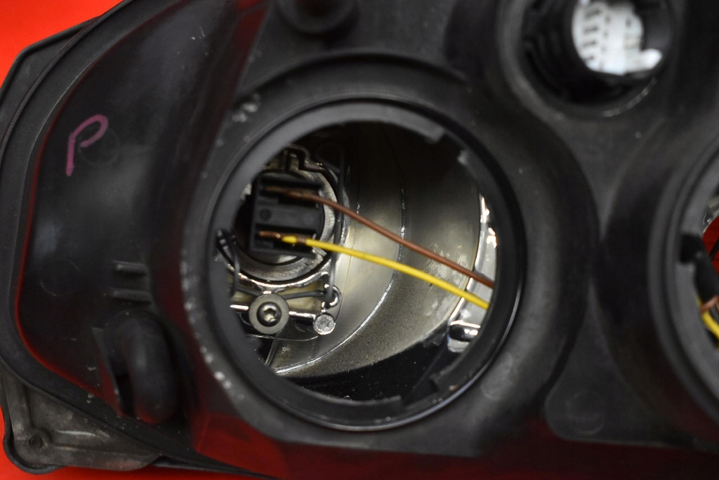 фото №11, Фара правый лампа перед eu 60682088 alfa romeo 159 05-11