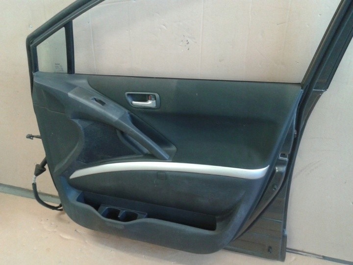 фото №4, Toyota corolla 2004 verso дверь правое перед