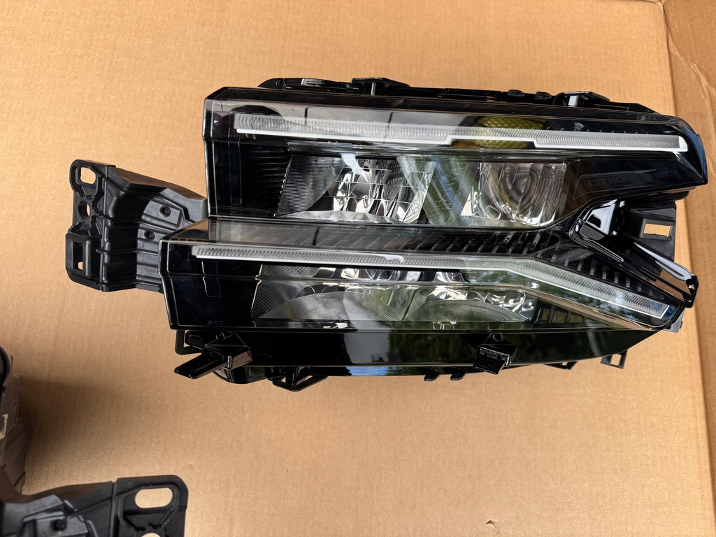 фото №6, Kpl лампа лампа лампи перед citroen c5 aircross