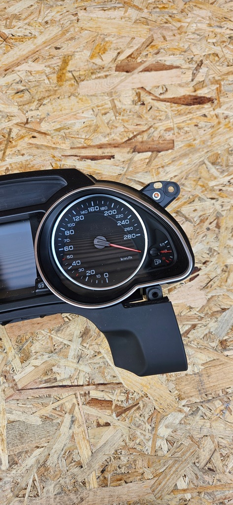 фото №9, Счетчик приборы audi a5 europa 8t0920930s