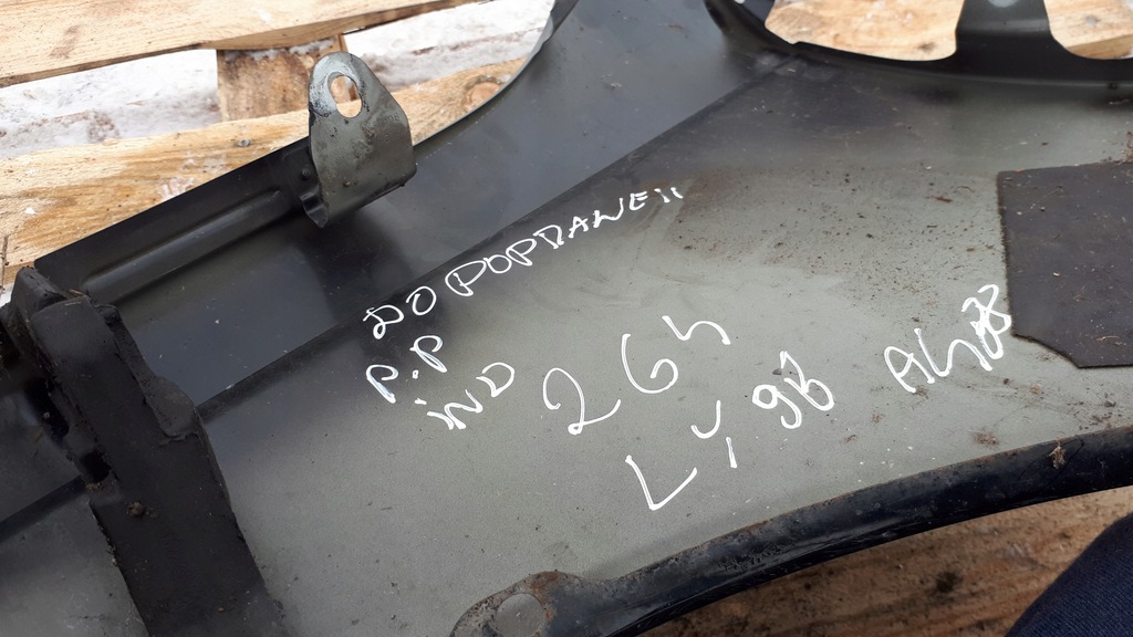 фото №15, A4 b8 s4 крыло правый перед передний ly9b