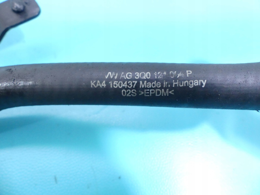 Шланг трубка воды vw passat b8 2.0 tdi Цена