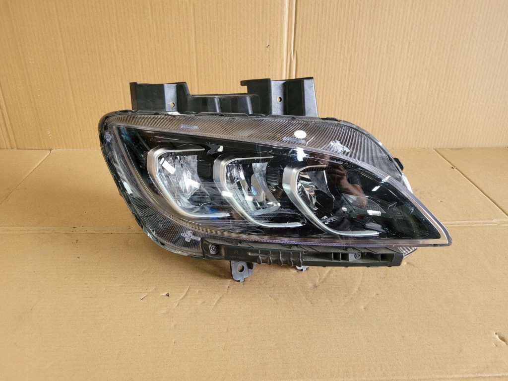 фото №1, Hyundai kona lift full led лампа передняя правая 92102j9600