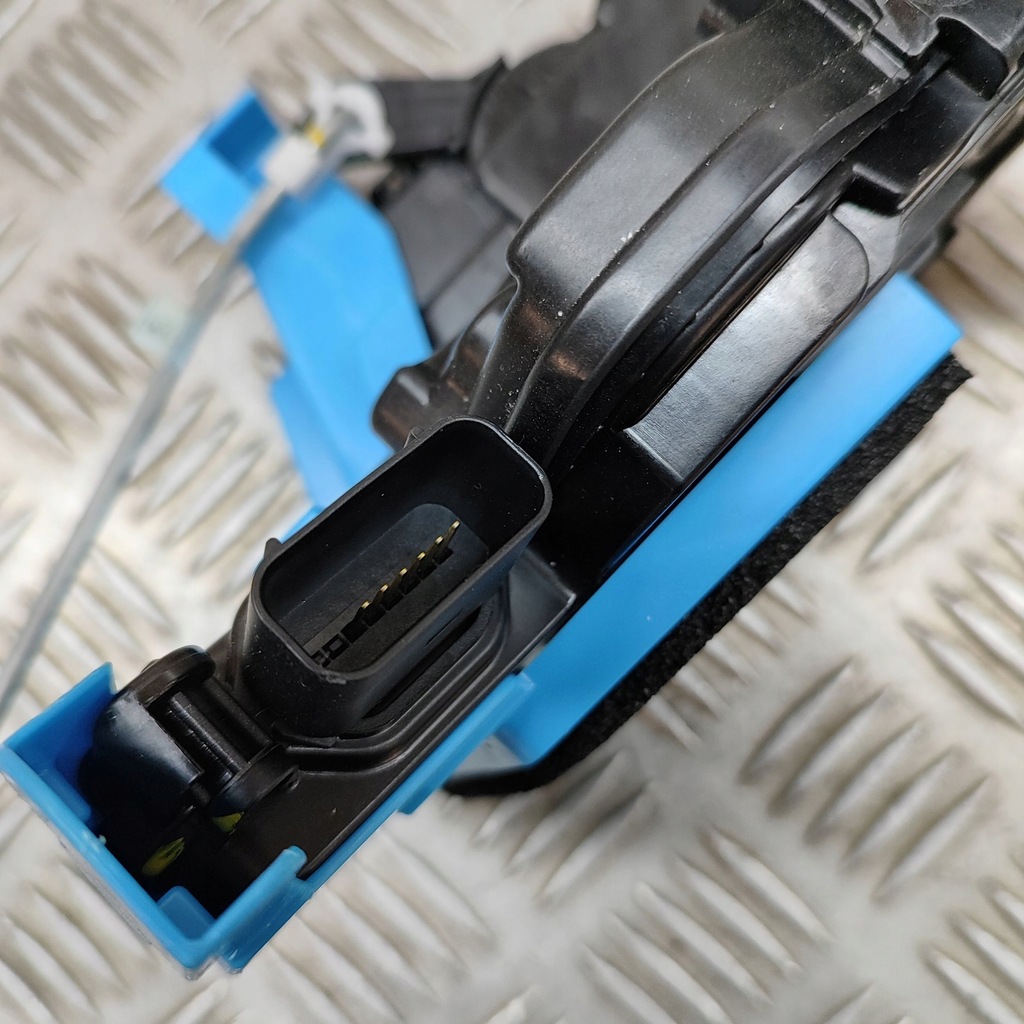 фото №6, Kia niro 2023 ліва сторона замок двері задніх