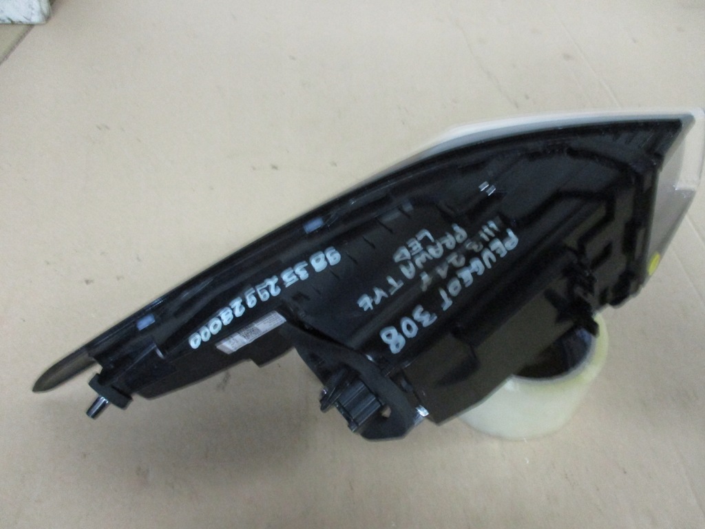 фото №11, Лампа правый задняя задняя peugeot 308 iii 21r led 9835299280