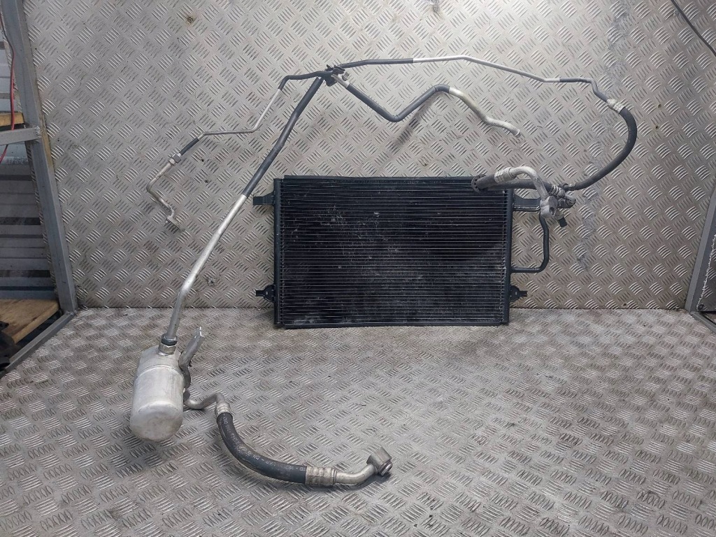 фото №1, Радіатор кондиціонера + дроти audi a8 d2 2.5 tdi 4d1260712b