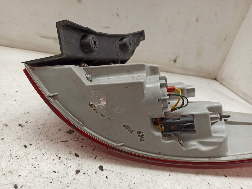 фото №15, Hyundai ix35 лампа левая задняя europa 92401-2y500 uszczerbiona