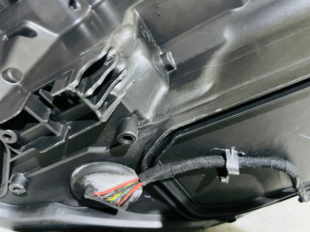 Купити Toyota auris 2 рестайлінг  фара правий перед лінза led 2015-2019 рік