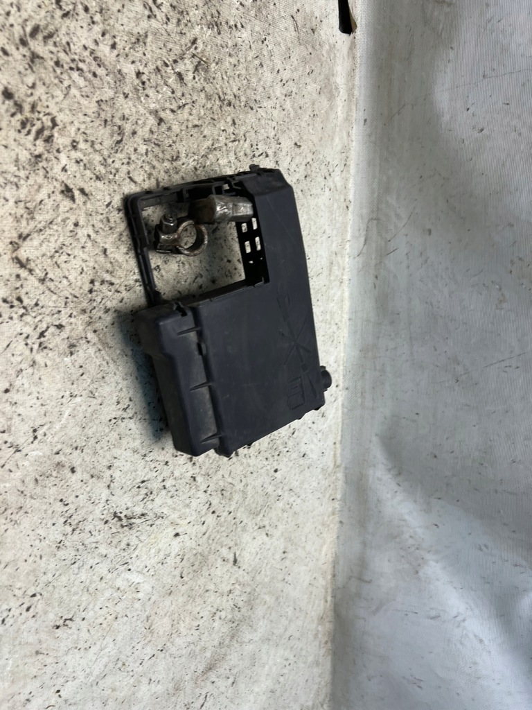 фото №1, Opel insignia a 1.6 клема плюсова запобіжники eu