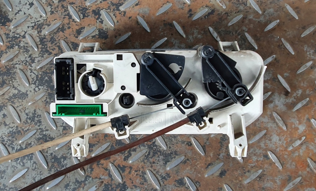 фото №2, Панель обдув i ac renault clio ii 654982e