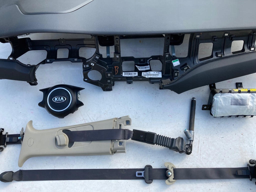 фото №5, Kia carens 4 iv панель приладів панель приладів консоль подушки безпеки ремені