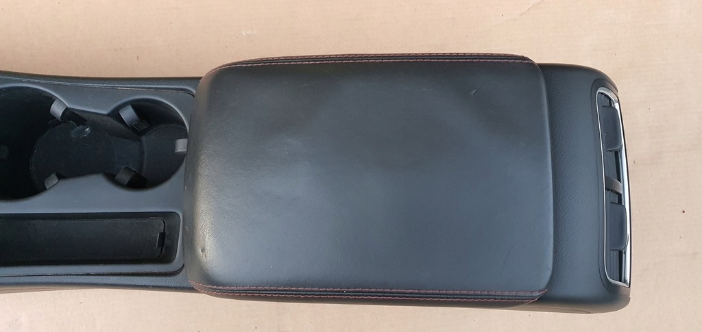 фото №9, Audi s4 a4 b8 туннель подлокотник czerwona nić