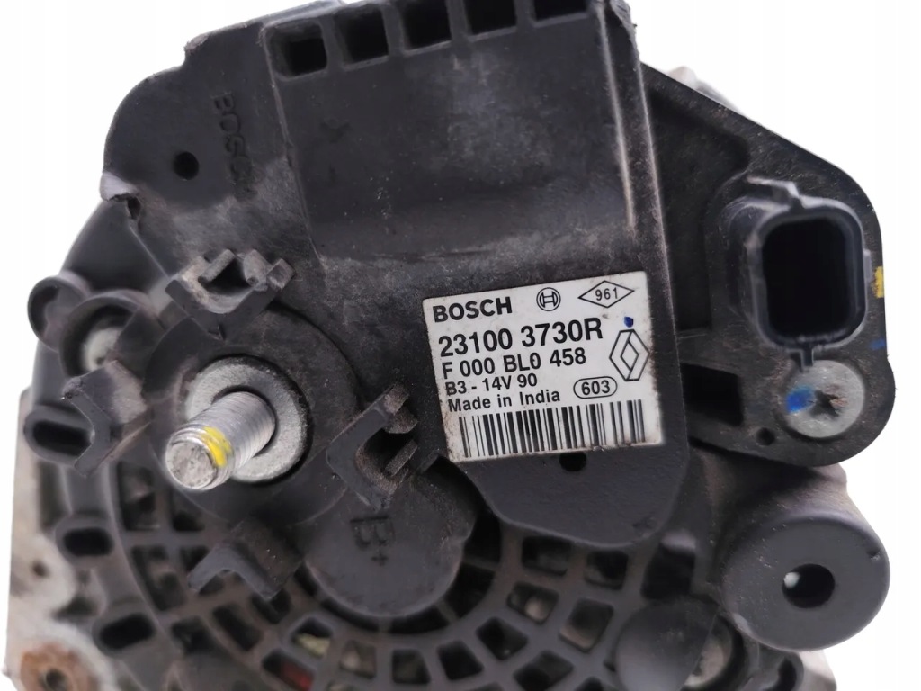 Dacia sandero генератор 1.2 бензин 54kw 73 hp 231003730r 2015 хэтчбек с Разборки