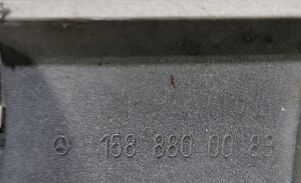 фото №5, Mercedes a w168 97-04 решётка радиатора решётка радиатора значок