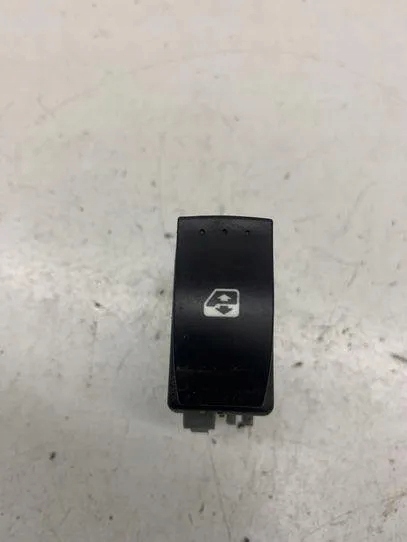 фото №1, Кнопка управление окон левых передних дверь renault