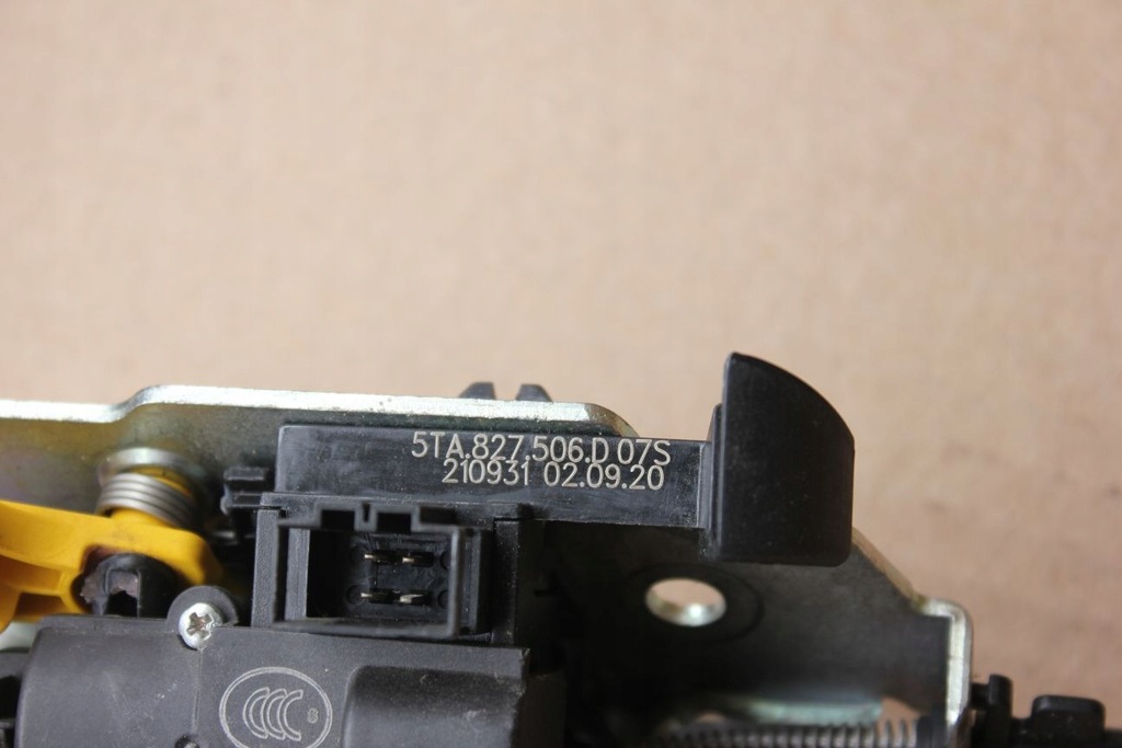 фото №13, Замок кришки доводчик трос vw atlas cross 3cm827535 3g0827887c 5ta827506d