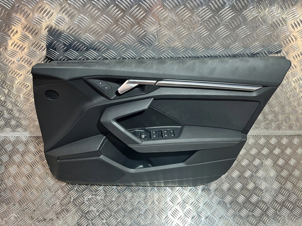 фото №1, Обшивка двері перед правий audi a3 8y 20- sportback