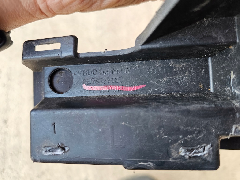 фото №8, Audi a4 b7 kombi усилитель бампера заднего задняя левая 8e9807365c