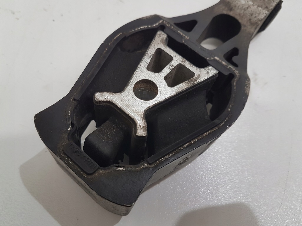 фото №5, Кронштейн подушка двигателя peugeot 308 ii t9 1.6 ehdi 9805734780 2013-2021