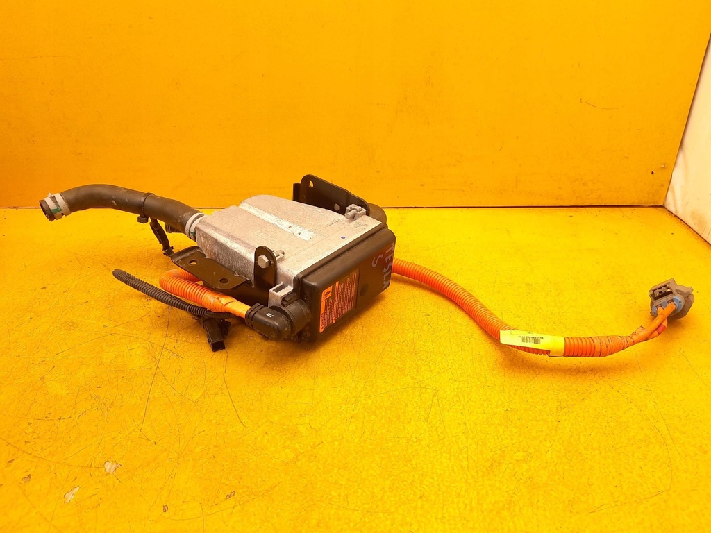 фото №1, Tesla model s нагреватель нагреватель аккумулятора 1028689-00-c 14r.