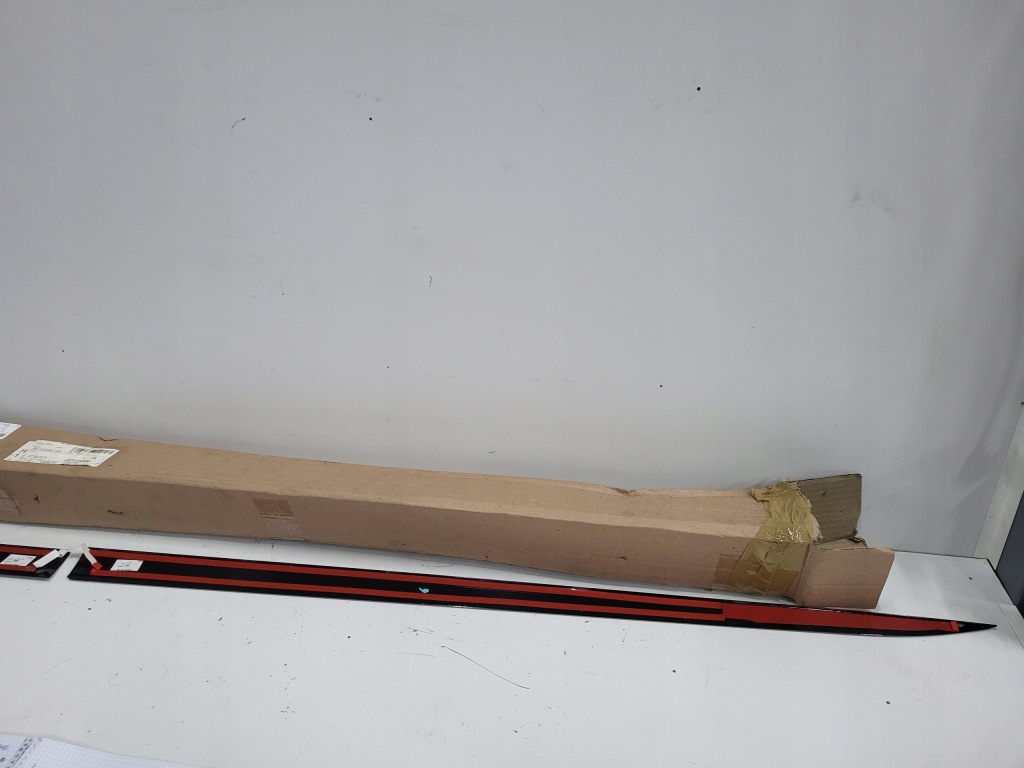 фото №6, Молдинг накладка порог правая сторона mercedes w167 amg a1676980001