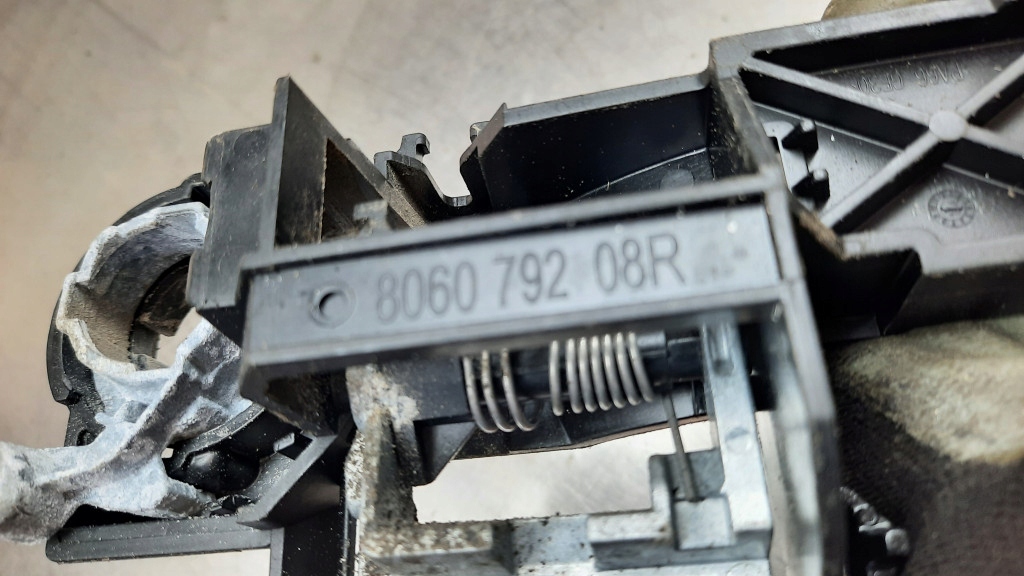 фото №5, Кронштейн ручка перед лівий 806079208r renault master iii