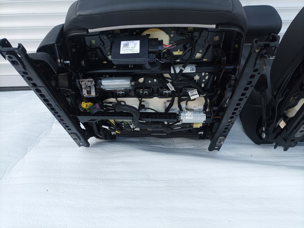 фото №11, Audi a4 b9 sedan сидіння блоки управління подушки безпеки комплект